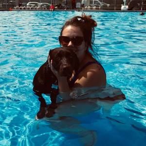 Meet your Posher, Carla